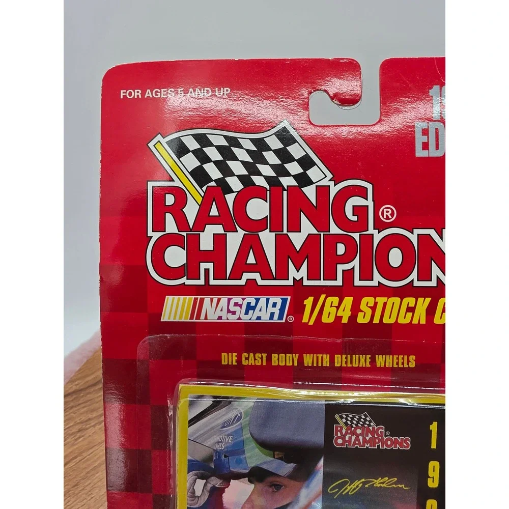 1996 Racing Champions Jeff Gordon 24 DuPont NASCAR 1/64 Diecast Stock Car New